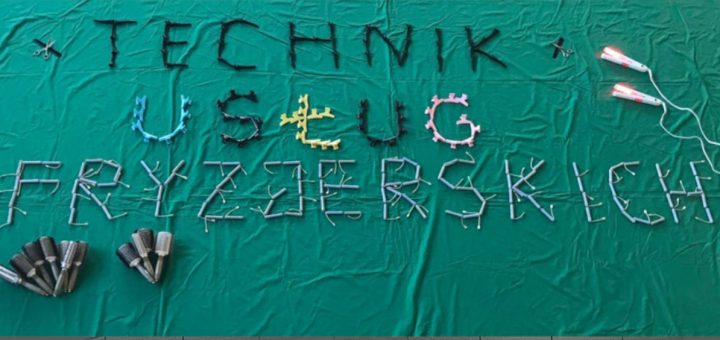 napis technik usług fryzjerskich